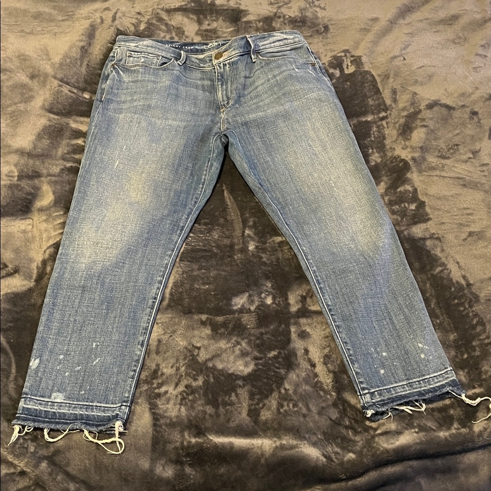 LOFT Distressed Blue Relaxed Skinny Crop Jeans Women’s 29/8. Good condition